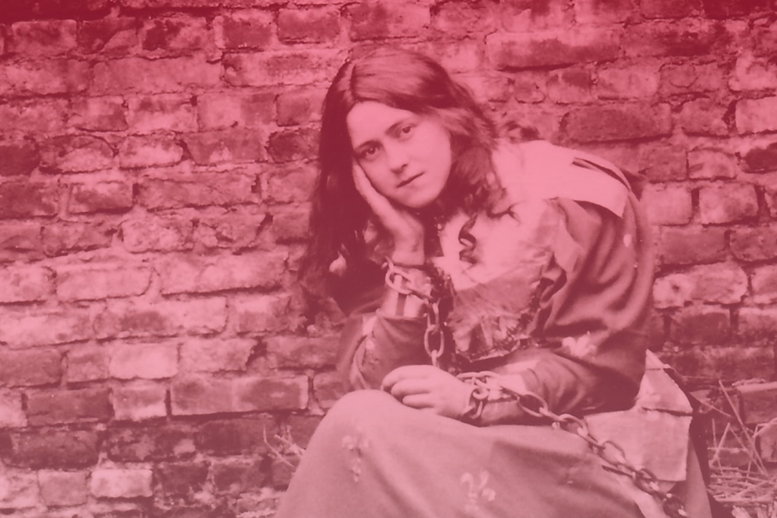 Ritratto di Santa Teresa di Lisieux travestita da Giovanna d’Arco durante una rappresentazione teatrale al Carmelo di Lisieux, 1894. © Office Central de Lisieux